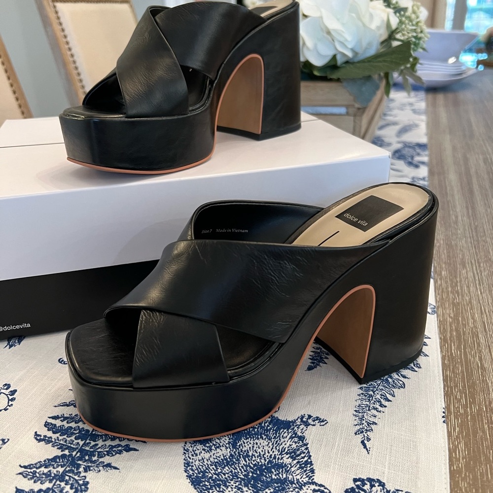 Black platform sandal size 7